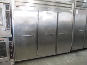 Randell 2030 72 CuFt Reach-In Triple Door Refrigerator